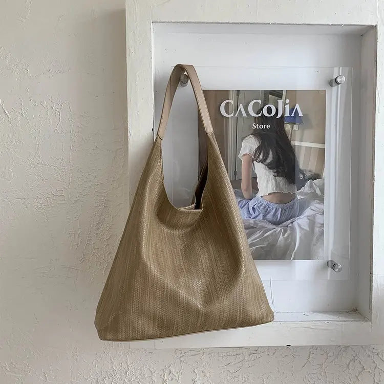 Women's High-Quality leather tote bag, vintage style, model 2025