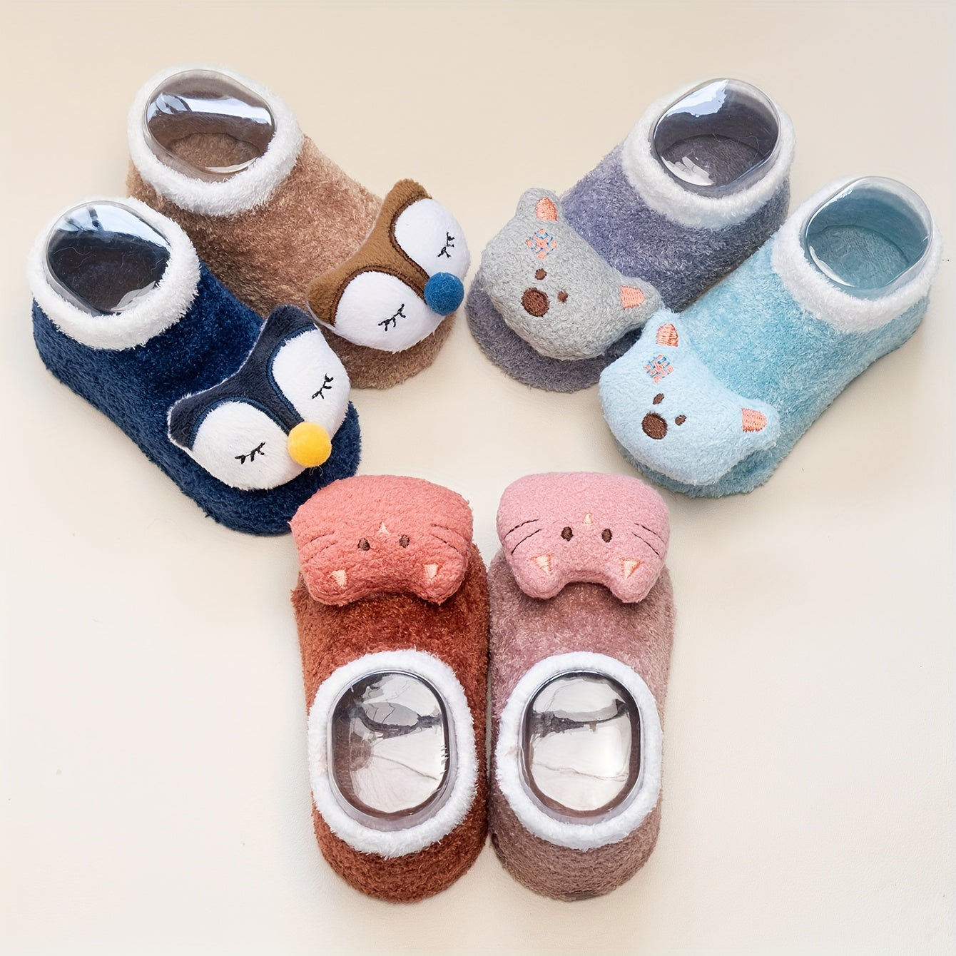 Non-slip children's socks with animal prints