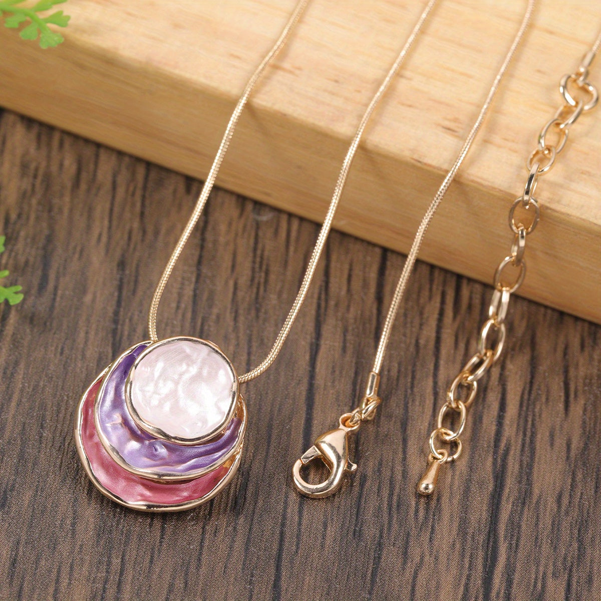 Elegant necklace with enameled pendant - zinc alloy with 18k gold details, braided chain, a sophisticated accessory for formal or informal occasions