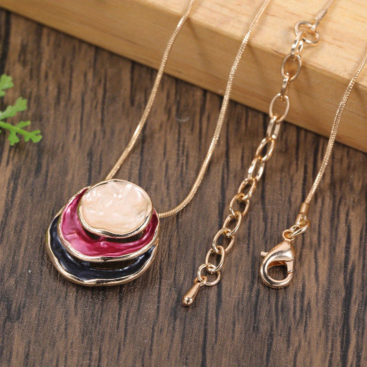 Elegant necklace with enameled pendant - zinc alloy with 18k gold details, braided chain, a sophisticated accessory for formal or informal occasions