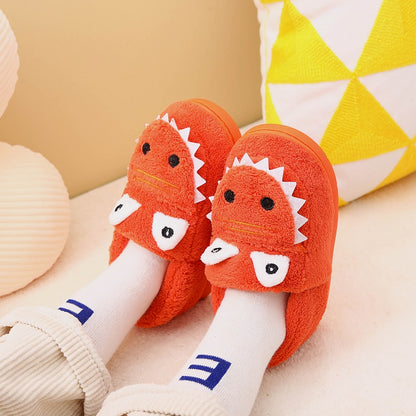 Dinosaur slippers for boys with soft TPR soles and alligator/crocodile teeth, easy to put on, cute and with a dinosaur print to match pajamas