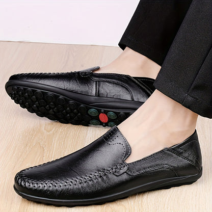 Comfortable, breathable men's shoes with visible stitching