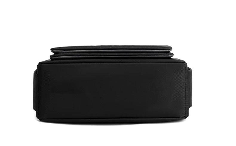 High-quality men's shoulder bag, crossbody, messenger style or executive bag in nylon, large and small sizes.