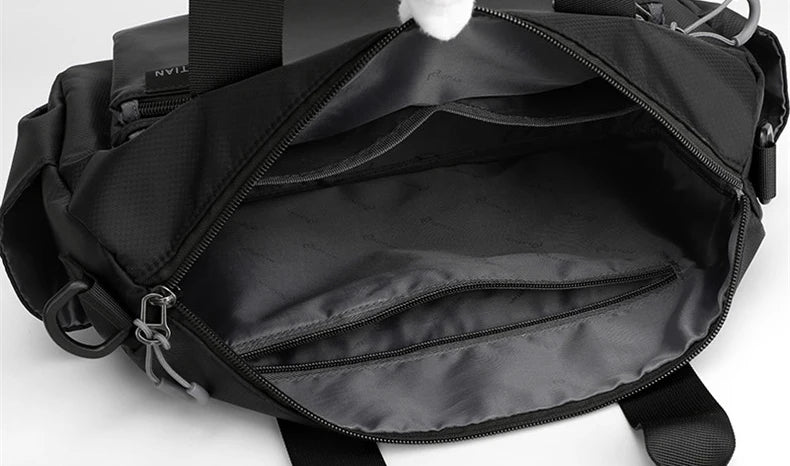 High-quality men's shoulder bag, crossbody, messenger style or executive bag in nylon, large and small sizes.