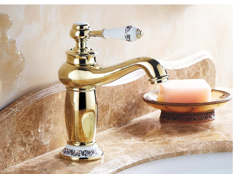 Bathroom faucet with antique bronze finish, made of solid brass, for washbasin, with single lever and water mixer