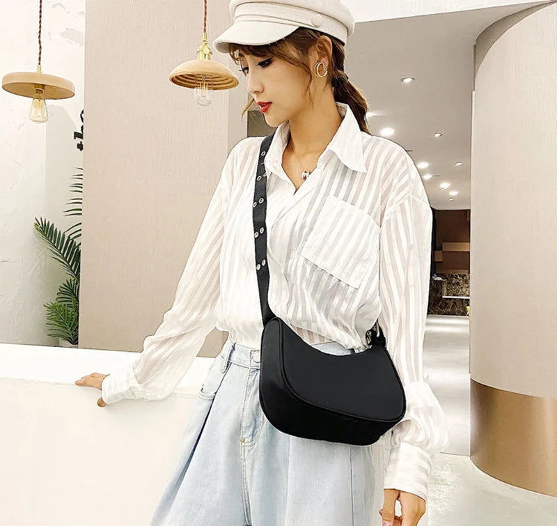 Stylish and casual women's crossbody bag made of waterproof nylon