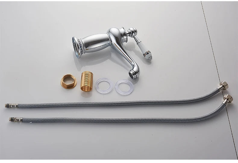 Bathroom faucet with antique bronze finish, made of solid brass, for washbasin, with single lever and water mixer