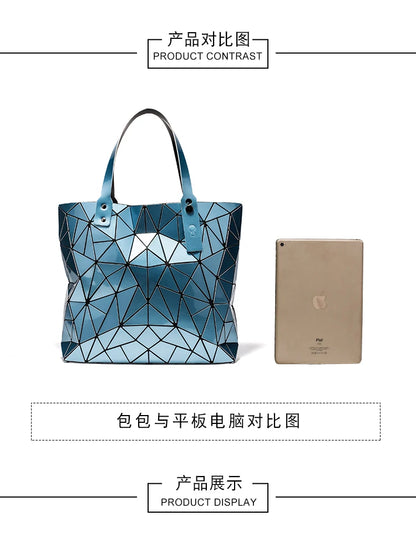 Women's beach-style holographic shoulder bag in various colors.