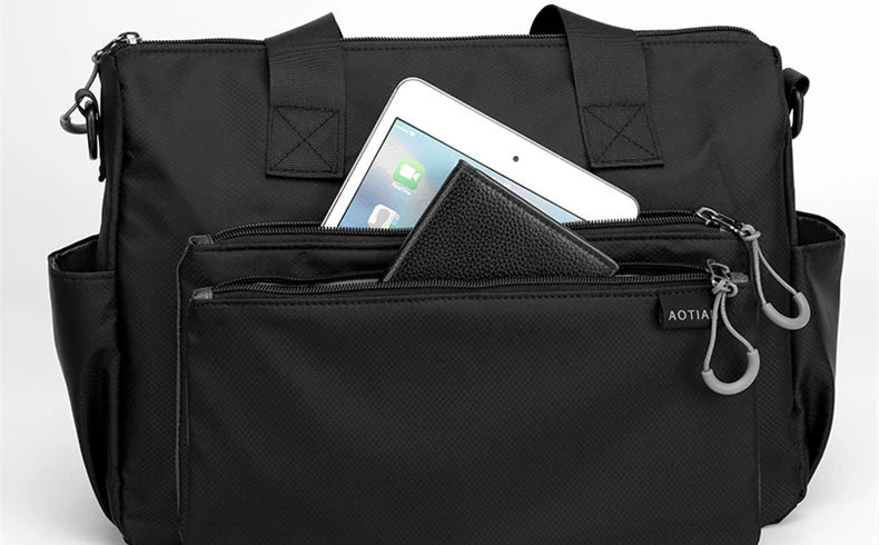 High-quality men's shoulder bag, crossbody, messenger style or executive bag in nylon, large and small sizes.