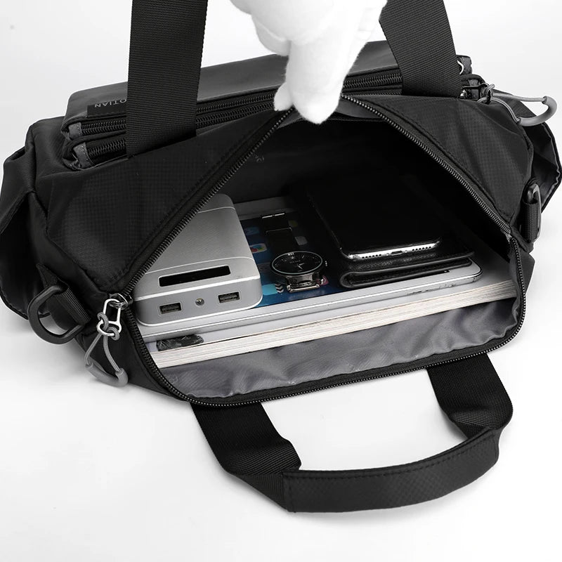 High-quality men's shoulder bag, crossbody, messenger style or executive bag in nylon, large and small sizes.
