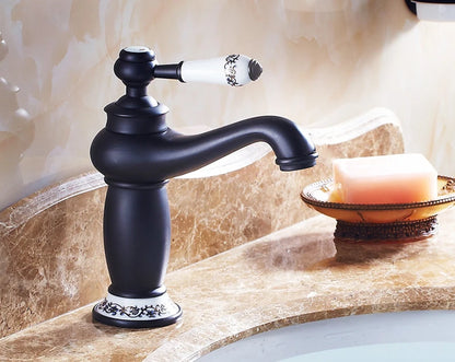 Bathroom faucet with antique bronze finish, made of solid brass, for washbasin, with single lever and water mixer