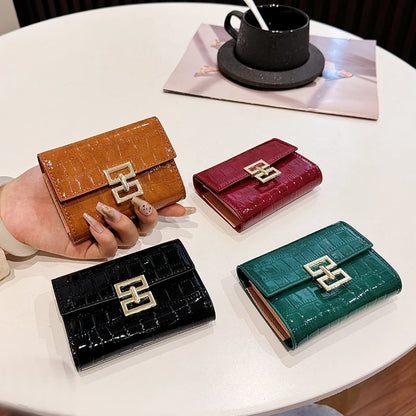 Women's leather wallet in a variety of colors 2025