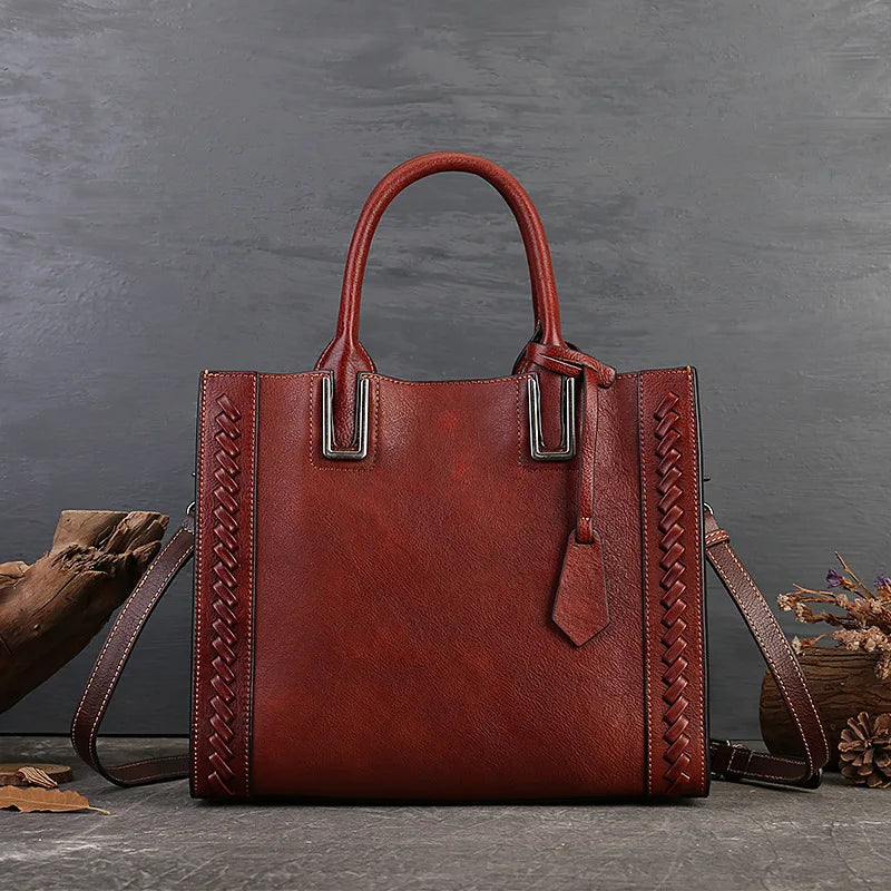 Women's genuine leather shopper bag with zipper closure