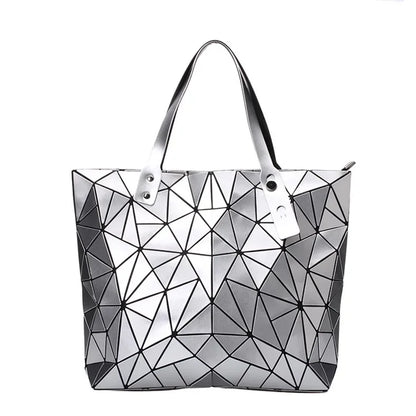 Women's beach-style holographic shoulder bag in various colors.