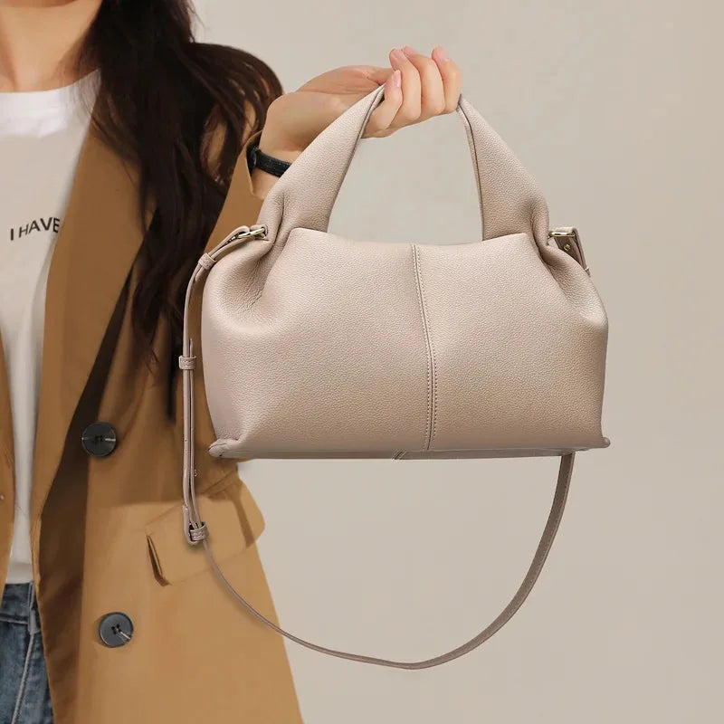 Elegant and sophisticated retro-style women's handbag, simple and versatile crossbody design