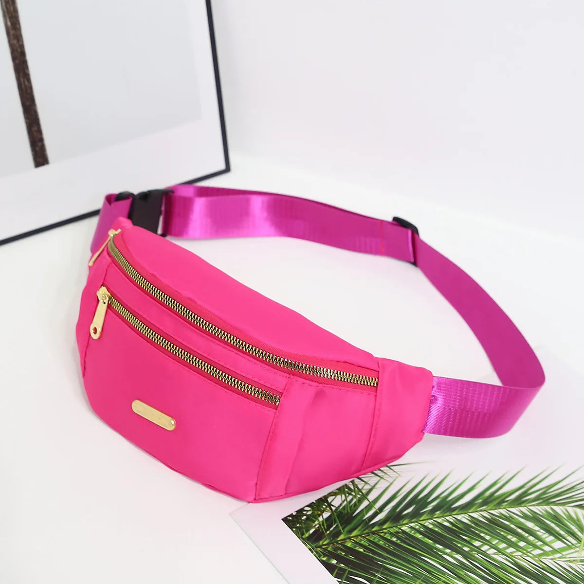 Lightweight crossbody fanny pack for women and men, ideal for running, walking, traveling, and exercising