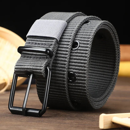Unisex canvas belt with pin buckle and leather eyelet details