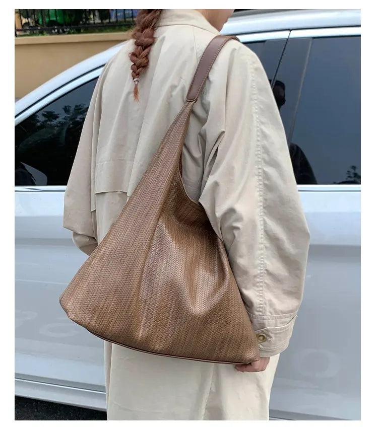 Women's High-Quality leather tote bag, vintage style, model 2025