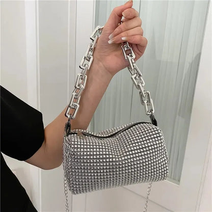 Small party bag with rhinestones all over, with a sparkly chain, crossbody style