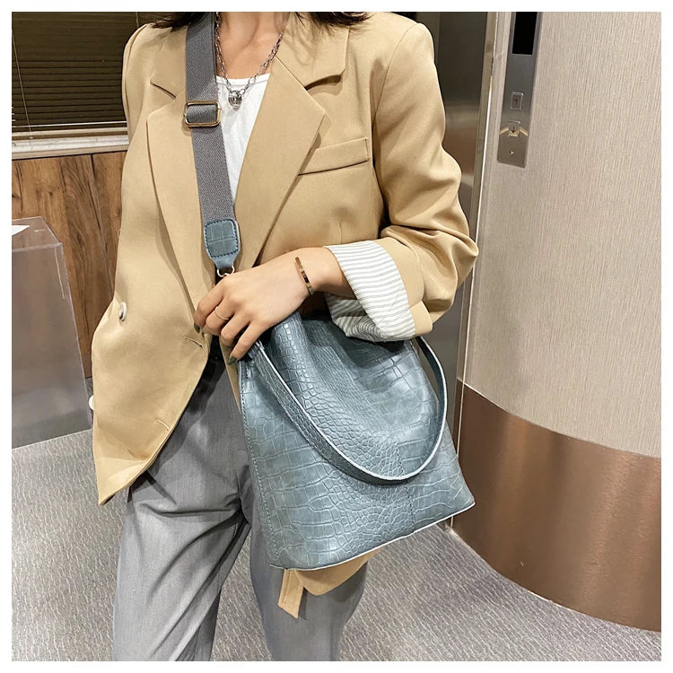 Elegant vintage women's leather handbag