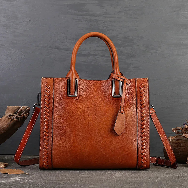 Women's genuine leather shopper bag with zipper closure