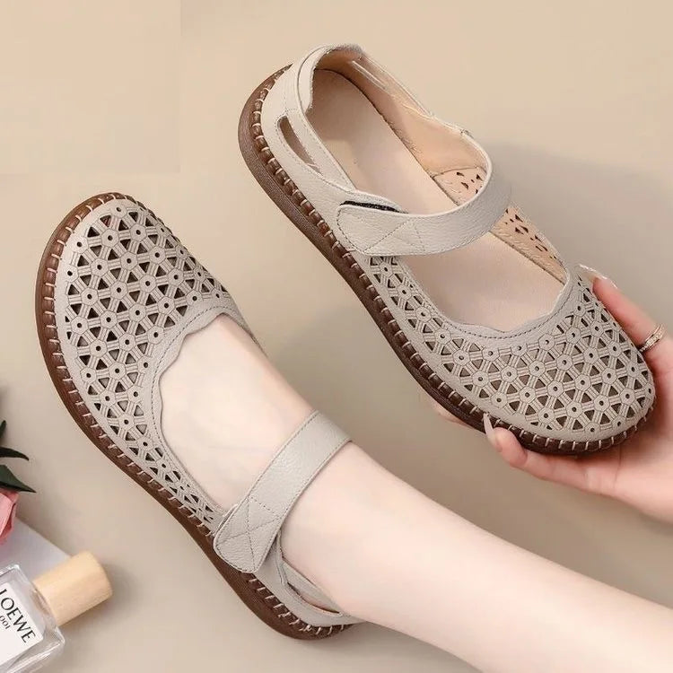 Women's shoe for casual and comfortable wear