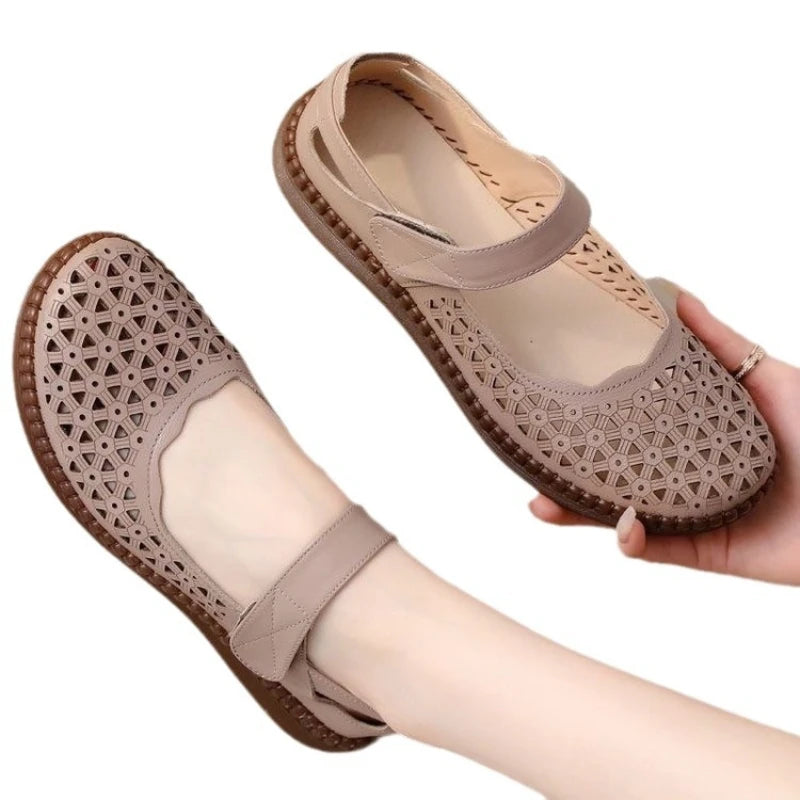 Women's shoe for casual and comfortable wear