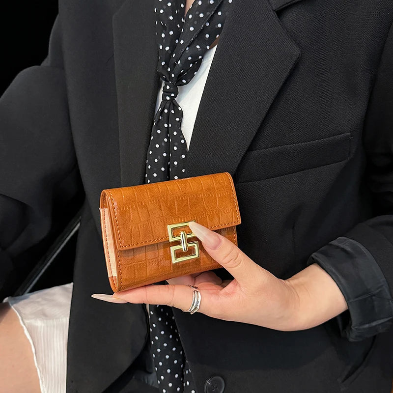 Women's leather wallet in a variety of colors 2025