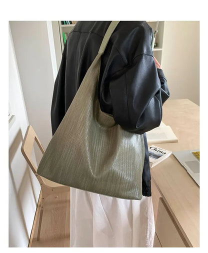 Women's High-Quality leather tote bag, vintage style, model 2025