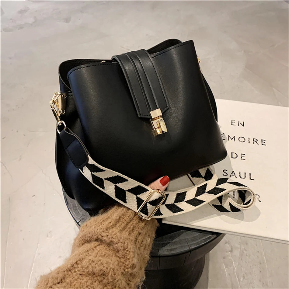 Vintage women's leather handbag