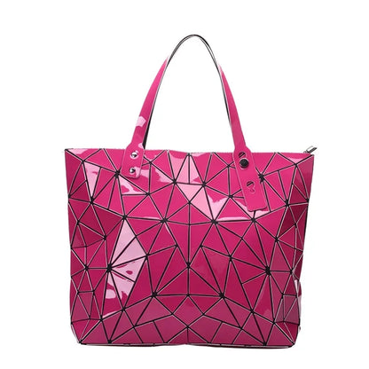 Women's beach-style holographic shoulder bag in various colors.