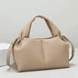 Elegant and sophisticated retro-style women's handbag, simple and versatile crossbody design