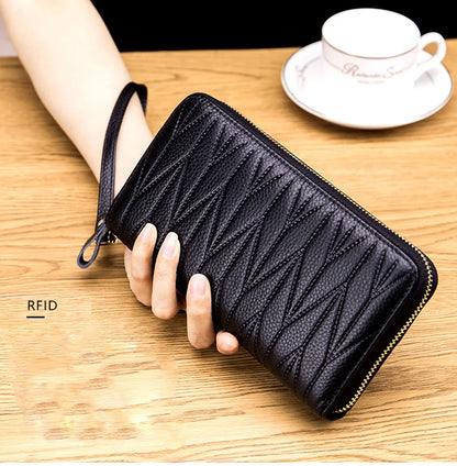Women's wallet in genuine leather with RFID for card