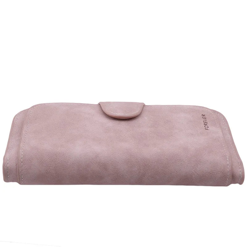 Women's long wallet in high-quality leather, with ample interior space, available in other colors and two different models.