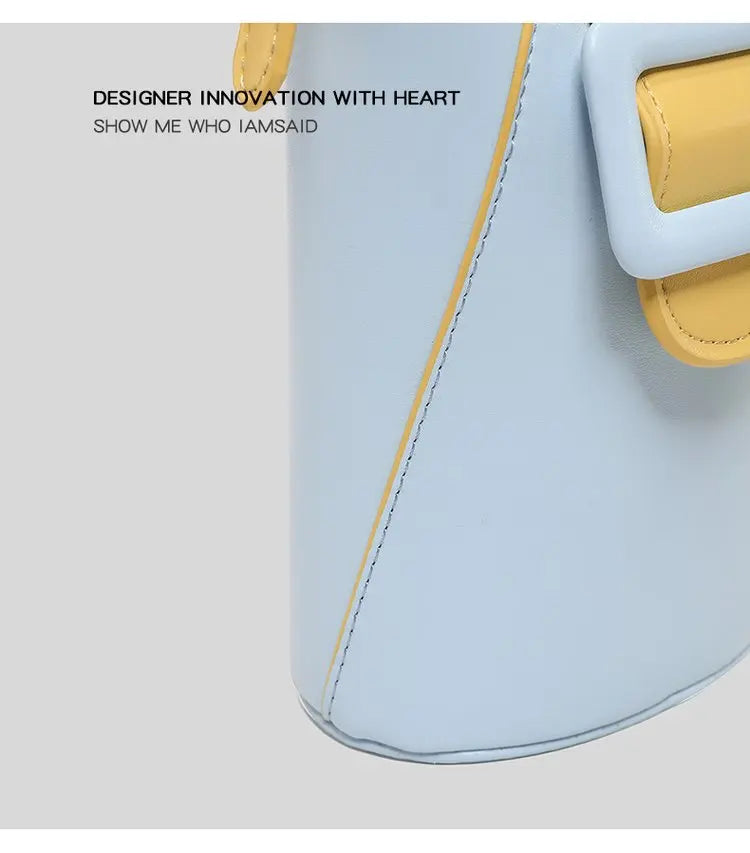 Women's handbag in premium leather, with an elegant vintage style