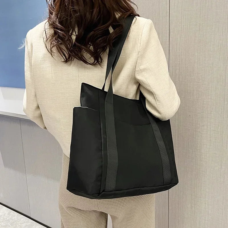 Bolsa de ombro de grande capacidade para mulheres, bolsa casual de nylon durável com vários bolsos, sacola de viagem leve