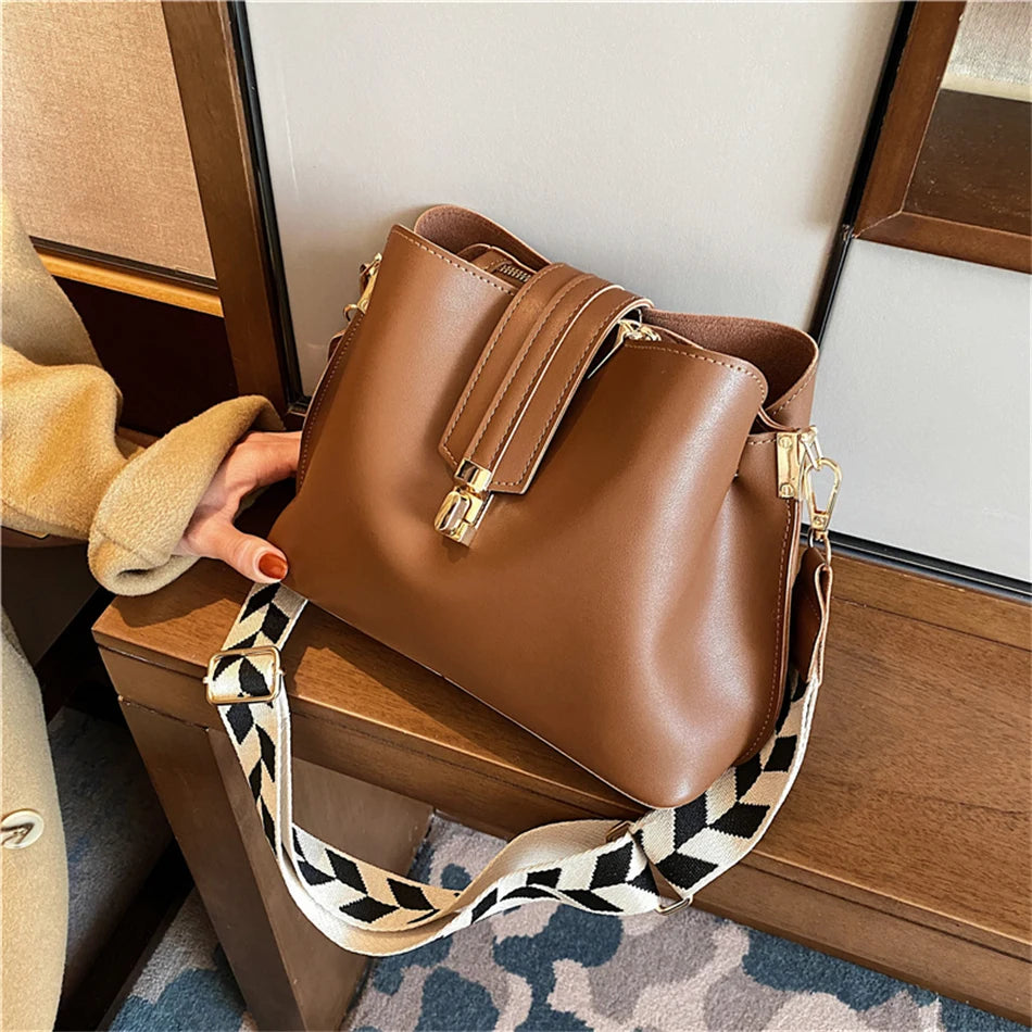 Vintage women's leather handbag