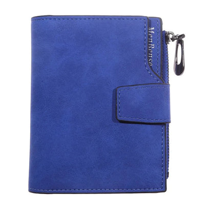 Women's long wallet in high-quality leather, with ample interior space, available in other colors and two different models.
