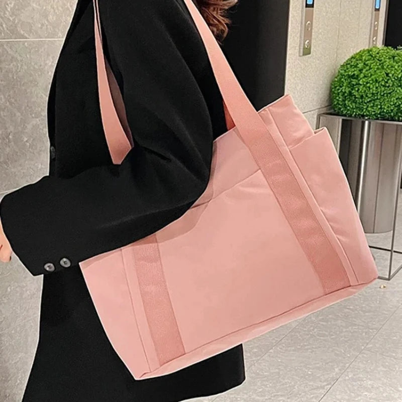 Bolsa de ombro de grande capacidade para mulheres, bolsa casual de nylon durável com vários bolsos, sacola de viagem leve