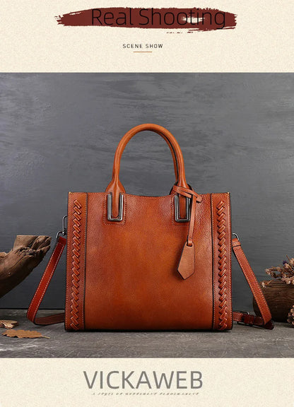 Women's genuine leather shopper bag with zipper closure