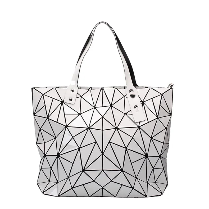 Women's beach-style holographic shoulder bag in various colors.