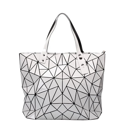 Women's beach-style holographic shoulder bag in various colors.