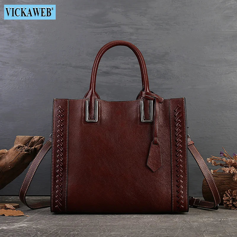 Women's genuine leather shopper bag with zipper closure
