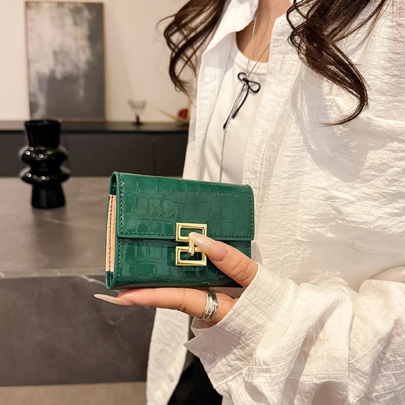 Women's leather wallet in a variety of colors 2025