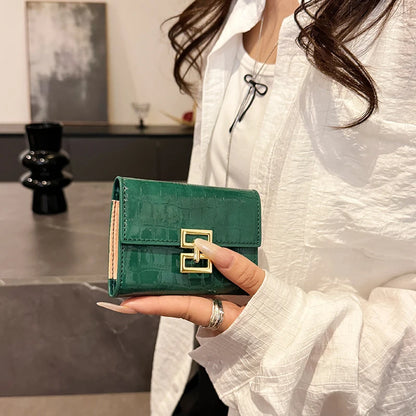 Women's leather wallet in a variety of colors 2025