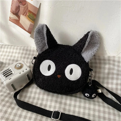Japanese-style girl's bag in the shape of a plush cat, ideal for wearing on the shoulder or crossbody, compact enough for a cell phone and a wallet