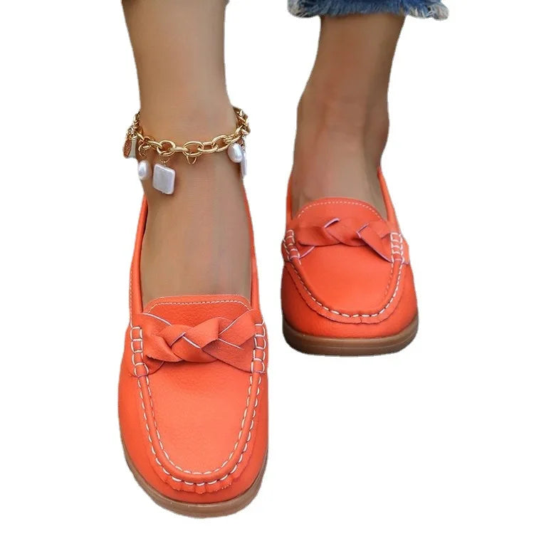 Comfortable women's Oxford shoe