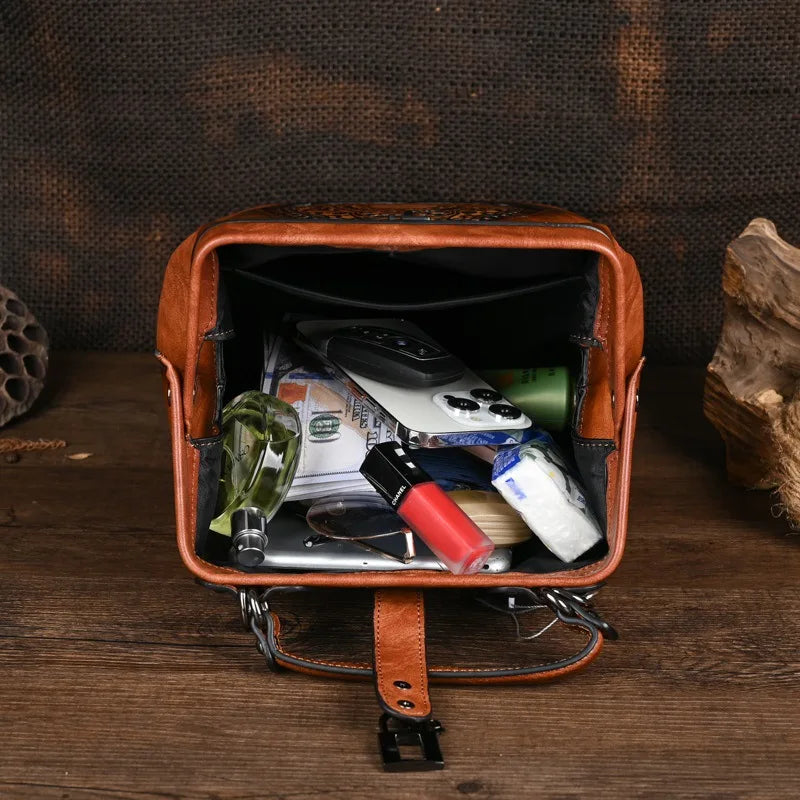 Women's vintage leather backpack, luxurious and elegant