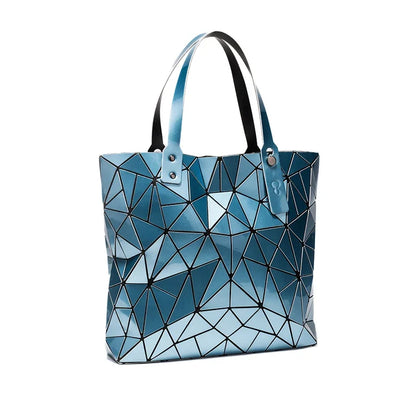 Women's beach-style holographic shoulder bag in various colors.