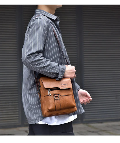 Men's crossbody bag with zipper closure, made of synthetic leather and with ample storage capacity
